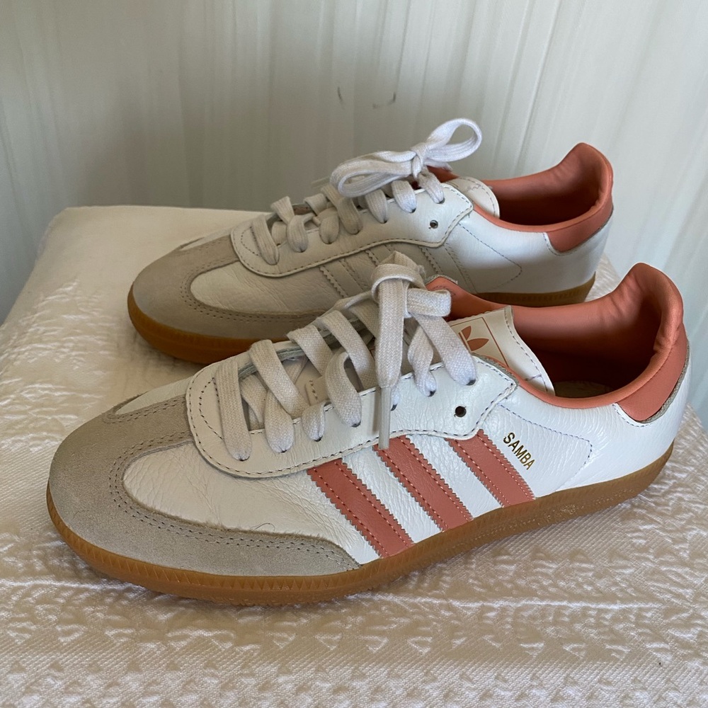 Adidas Samba Leather Sneakers in White and Pink/Peach Size 6.5
